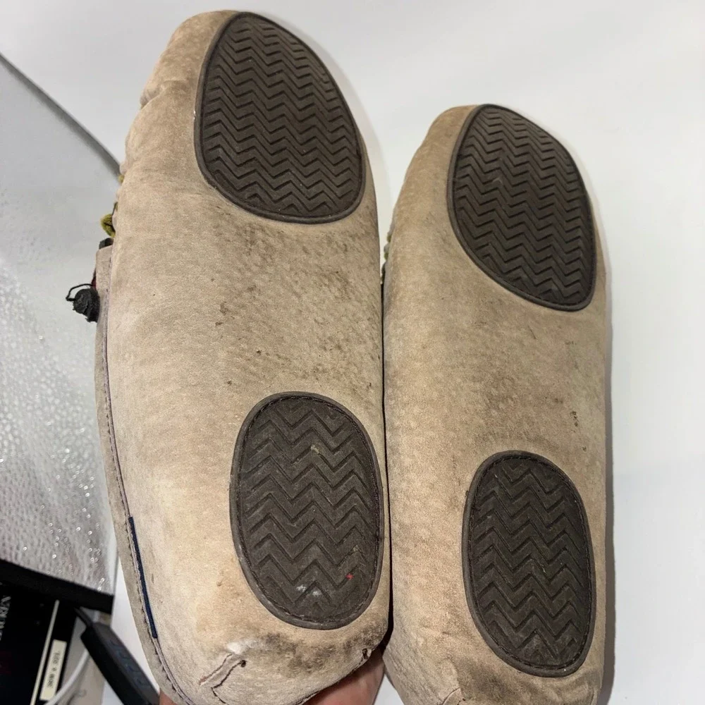 Magellan Outdoors‎ Youth Suede Moccasin Slippers Tan Plaid Lining Size 6